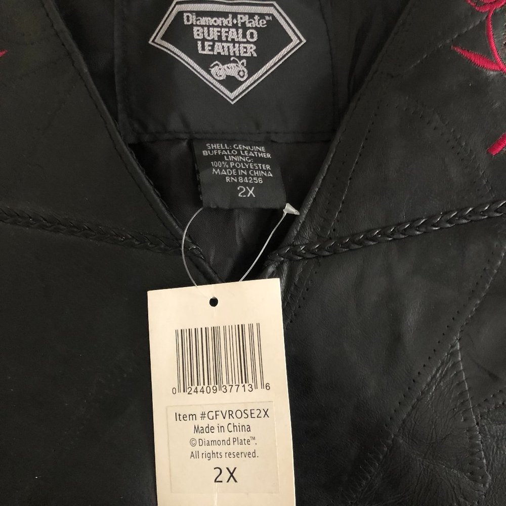Black leather woman's vest w/red roses size 2XL - Picture 3 of 6